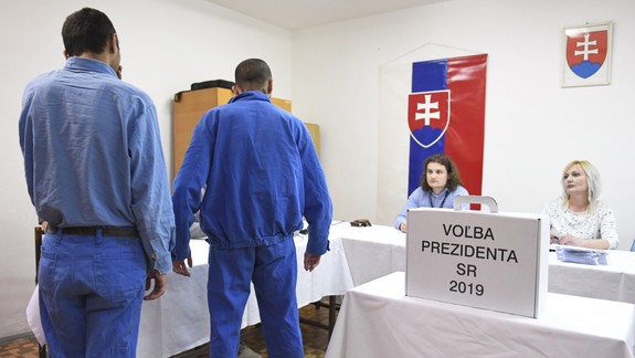 Aj v slovenských väzeniach začínajú postupne odsúdení a obvinení voliť