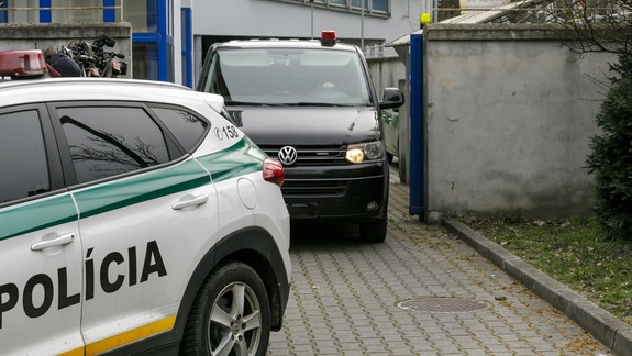 Súd rozhodol: Advokát Adam Puškár, obvinený z vraždy Daniela Tupého, putuje do väzby