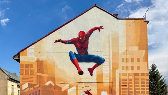Murál Spider-Mana z Kamenného námestia obletel svet, pozreli si ho desiatky miliónov ľudí