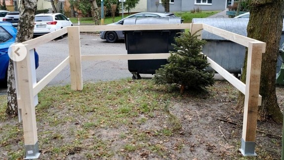 Vianočné stromčeky budú po novom zbierať aj do špeciálnych ohrádok