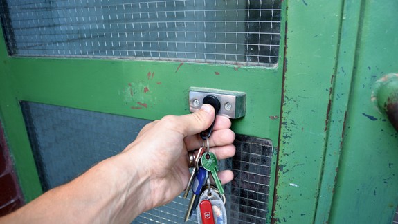 ANKETA: Poskytnete miestnemu úradu čip od svojho vchodu?