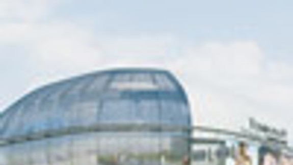 Do tendra na Yosaria Plaza sa vraj prihlásilo 11 bánk