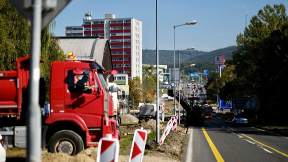 Pozrite sa, ako práce na rozšírení Harmincovej na štvorprúdovku napredujú