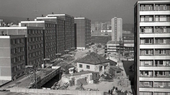 Pamätáte si takúto Karlovku? Manželia Anna a Ľudovít spomínajú, čo pred 50 rokmi už fungovalo a čo stále chýba