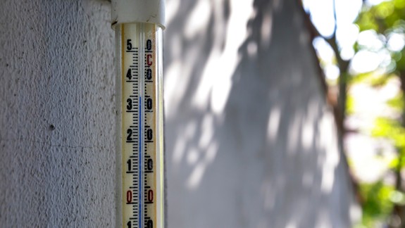 SHMÚ: V pondelok bude horúco najmä na juhozápade Slovenska