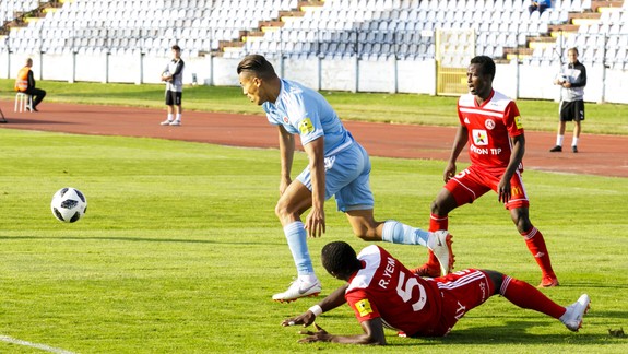Futbalisti ŠK Slovan remizovali s AS Trenčín 3:3, hoci  v prvom polčase vyhrávali už 3:0!