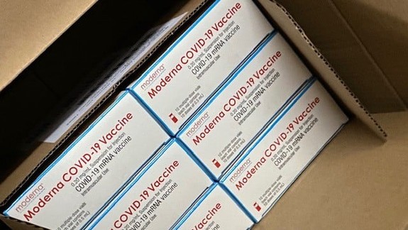 Na Slovensko dorazil ďalší typ vakcíny na Covid-19 - koľko ľudí sa s ňou bude môcť zaočkovať?