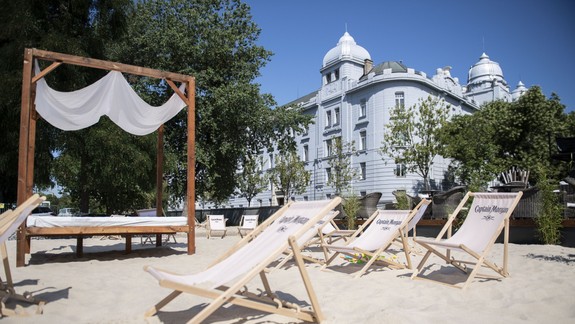 FOTO Nová pláž v Starom Meste: Práce finišujú, drink si dáte už dnes