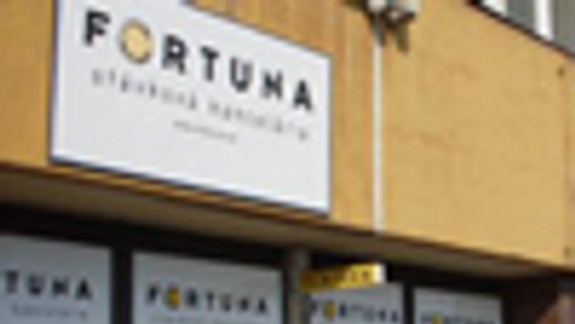 Zamaskovaný muž prepadol stávkovú kanceláriu