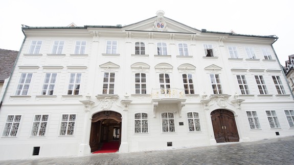 Vo vynovenom Mirbachovom paláci otvorili výstavu Snívaj!?