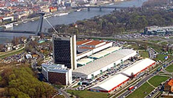 Petržalská verejná plaváreň bude zrejme v areáli Incheby