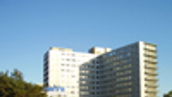 Nemocnica predala pozemky za zlomok ceny