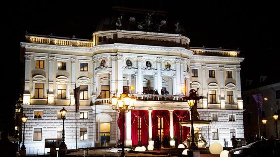 Ples v opere sa niesol v znamení Rapsódie šťastia