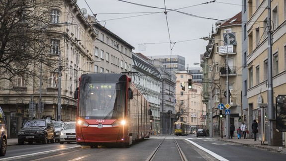 MHD: Električky oddnes opäť jazdia po Špitálskej