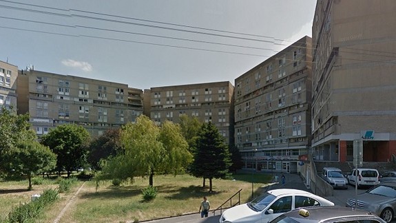 Policajti zasahovali vo Vrakuni: Muž so zbraňou ohrozoval dvoch mladíkov