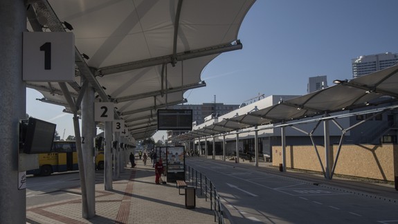 Autobusy z B. Štiavnice a Krupiny do Bratislavy napriek prísľubom stále nejazdia