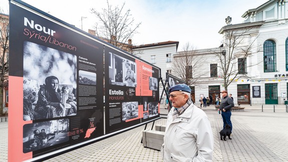 Táto výstava vás môže chytiť za srdce: Ženy vo svete bojujú o obyčajnú strechu nad hlavou