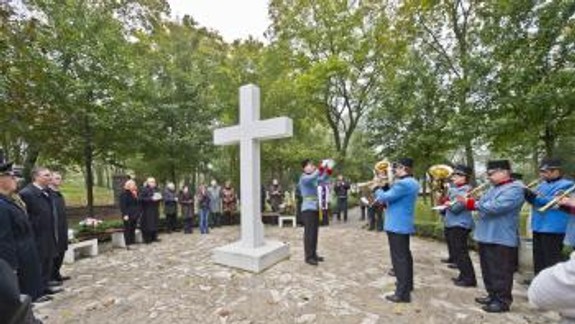 V Kopčanoch si uctili vojakov, ktorí padli v prvej svetovej vojne