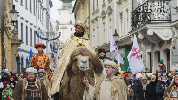 FOTO: Bolo sa na čo pozerať. Starým Mestom kráčal Trojkráľový sprievod