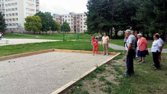 FOTO: Hrali ste už niekedy petang? Je to ideálna pohybová aktivita aj pre seniorov...
