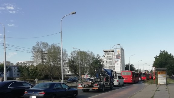 Policajti upozorňujú: V utorok rátajte s rozsiahlymi dopravnými obmedzeniami
