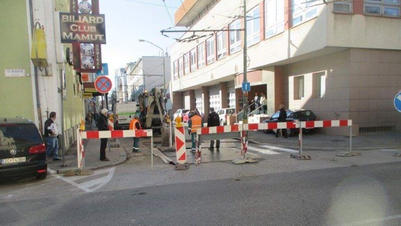 Havária kanalizácie spôsobila dopravné obmedzenia