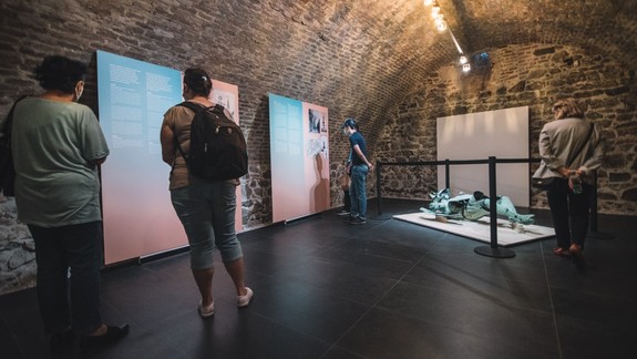 Medenú plastiku archanjela Michala si pozrelo takmer 2000 ľudí