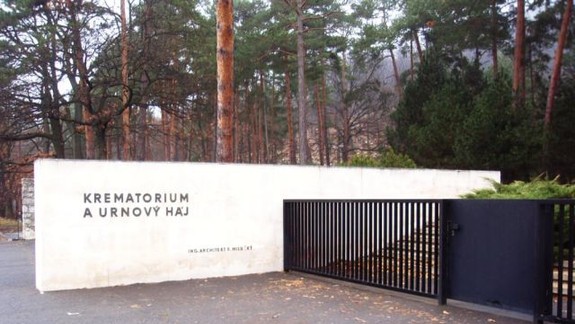 Pri cintoríne sa na triedenie odpadu nemyslí