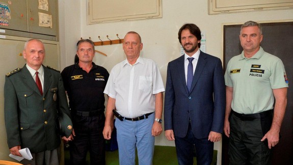 Tento bratislavský policajt si odkrútil v službe 45 rokov. Zajtra príde do práce naposledy