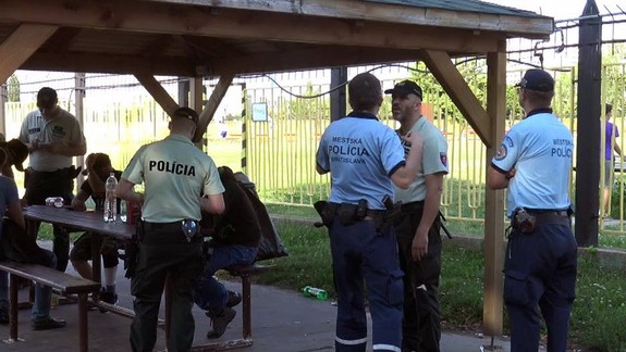 Počas adventu využijú policajti aj tzv. zmiešané hliadky