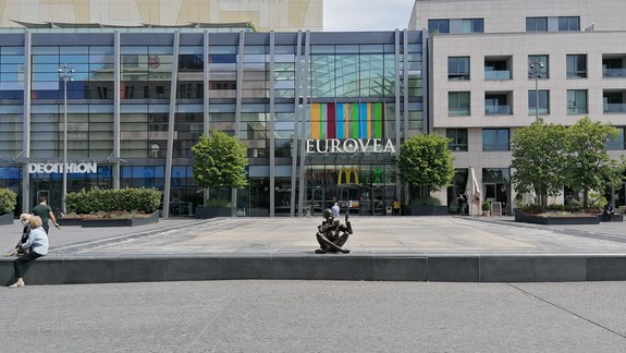 Poďakovanie po rokoch: Policajti pomohli v Eurovei tehotnej žene a toto im teraz napísala