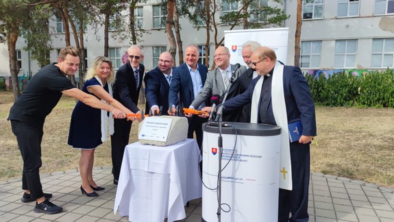 Bernolákovo začína s prístavbou základnej školy. Pozrite si, ako bude vyzerať