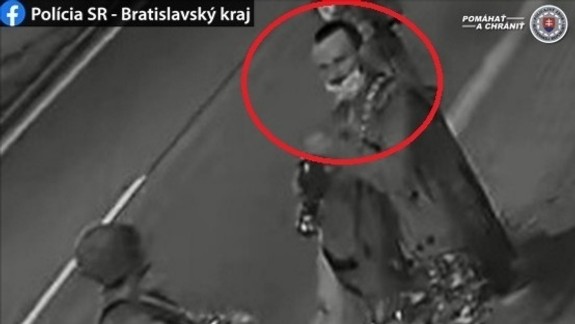 Olúpenie 67-ročnej cyklistky: Nepoznáte tohto muža?