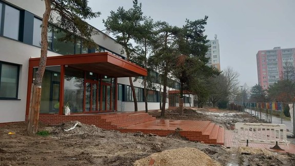 FOTO: Veľká rekonštrukcia ZŠ Plickova v Rači napreduje, otvoria ju v septembri