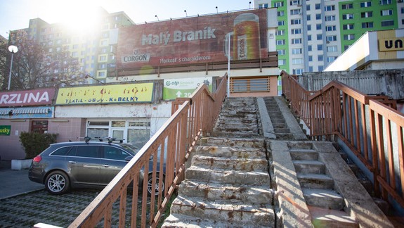 FOTO A VIDEO: Najhoršia časť Petržalky? Mnohí si myslia, že je pri Braníku. Posúďte sami