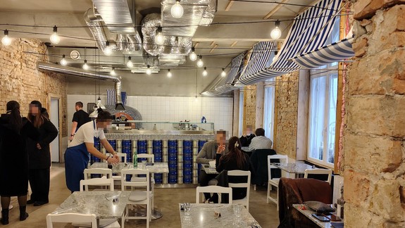 BEDEKER GURMÁNA Vyskúšali sme nové talianske bistro, kde striháte pizzu nožnicami