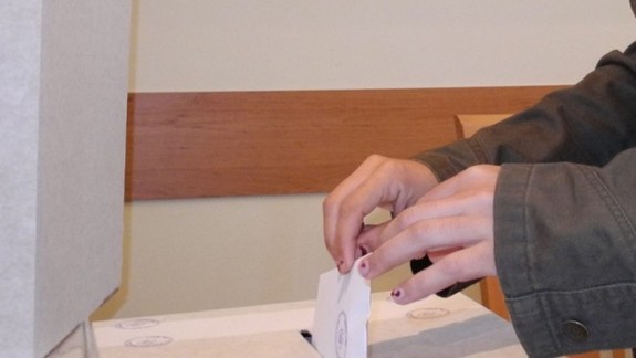 Účasť na župných voľbách v Bratislave ovplyvňuje dážď