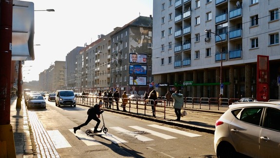 Využívate radi kolobežky? Tieto pravidlá musíte dodržiavať