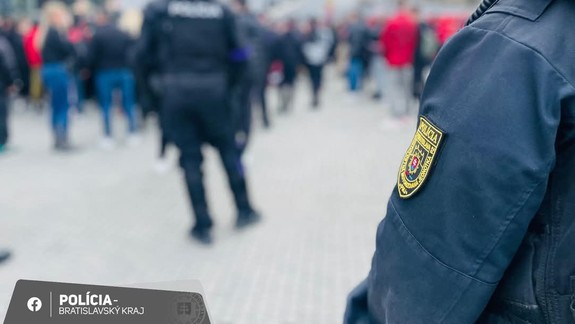 Krádež v drogérii: Polícia žiada verejnosť o pomoc