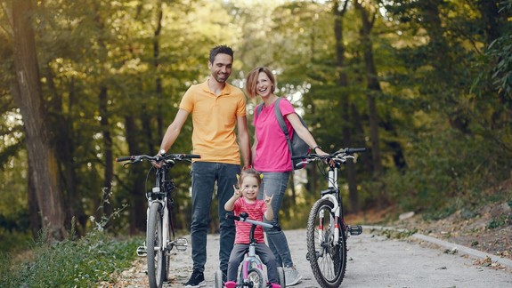 Rodinné leto na dvoch kolesách: Ako vybrať bicykel pre každého člena rodiny