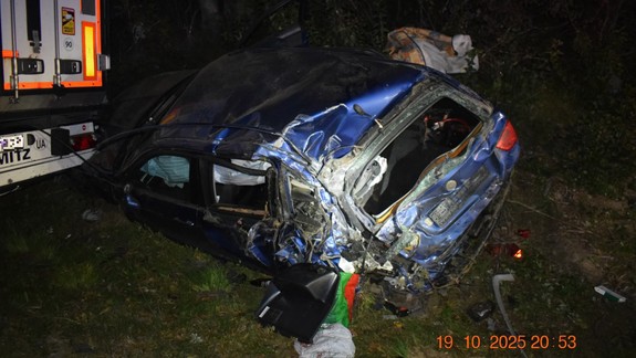 Opäť išlo o život! Na diaľnici medzi Trnavou a Bratislavou znova narazil kamión do odstaveného auta