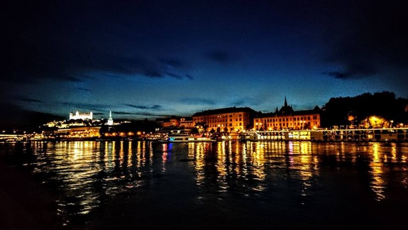 VIDEO: Slobodná Európa koncertovala na lodi a nikto v Dunaji neskončil