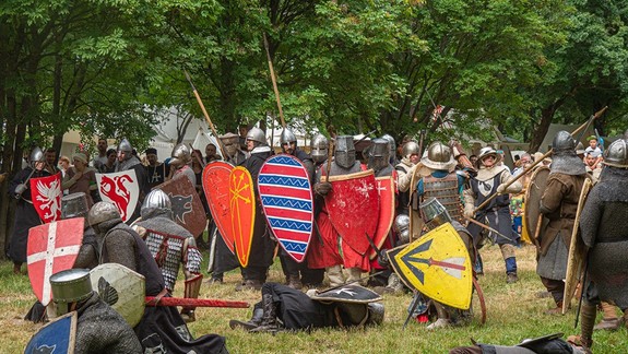 VIDEO a FOTO: Vrakuňa sa ocitla v stredoveku. V lesoparku ste mohli zažiť neuveriteľnú atmosféru