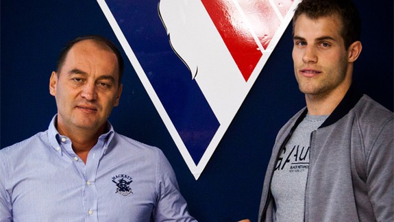 Obranu HC Slovan Bratislava vystuží Ján Brejčák