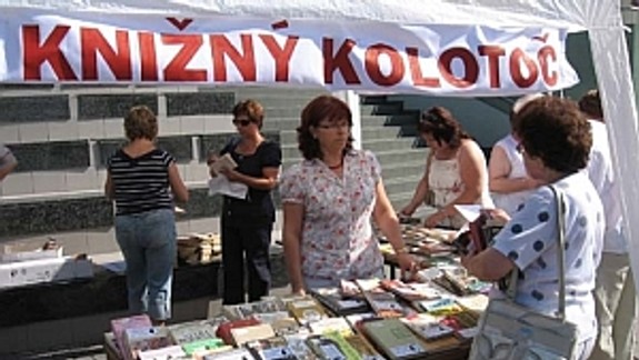 Petržalský Knižný kolotoč sa túto stredu skončí