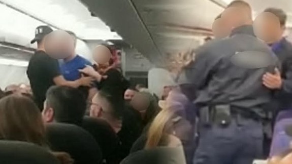 Vyvádzali v lietadle: Fanúšika Slovana v Skopje zadržali, ďalších 10 poslali domov