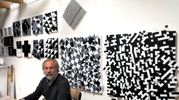 V Danubiane môžete vidieť jubilantskú výstavu medzinárodne renomovaného výtvarníka Viktora Hulíka