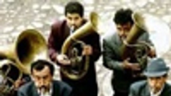 Fanfare Ciocărlia prinesú bláznivý Balkán