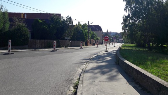 Dnes sa začala rekonštrukcia ulice Pri vinohradoch v Rači – aké obmedzenia sa chystajú?