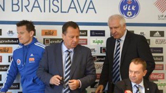 Cieľom Slovana obhajoba double a pritiahnutie diváka na tribúny